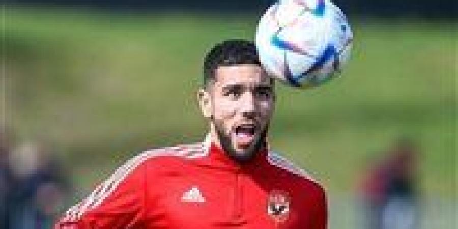 سيراميكا
      كليوباترا:
      لم
      نمنع
      القندوسي
      من
      الانتقال
      للزمالك..
      واللاعب
      خارج
      حساباتنا