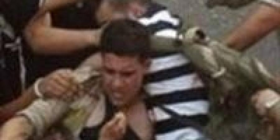 طالب
      بحقه..
      طعنة
      بسبب
      200
      جنيه
      تنهي
      حياة
      فكهاني
      في
      الوراق