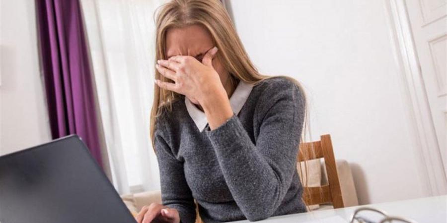 طريقة
      بسيطة
      تخفف
      آلام
      الصداع
      النصفي
      بفعالية
      مذهلة