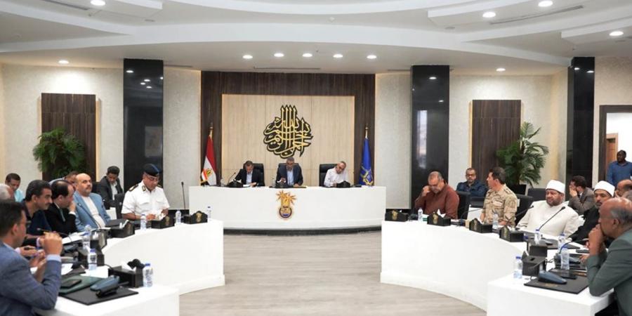 محافظ
      أسوان:
      منح
      إجازة
      لأى
      موظف
      بالمحليات
      في
      حال
      ترشحه
      لانتخابات
      النواب
      2025