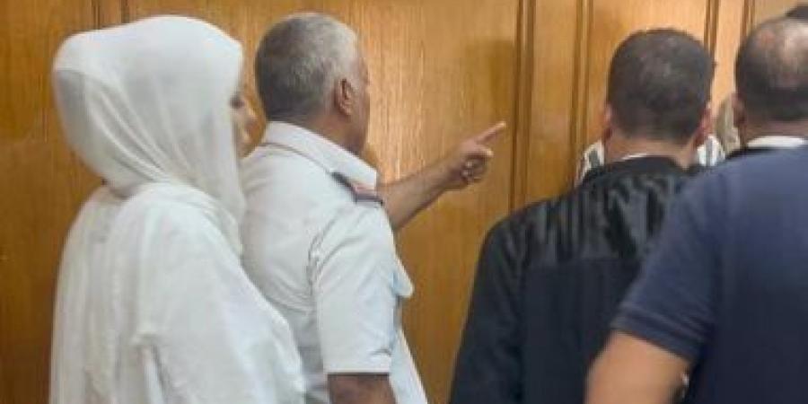 النقض
      تقبل
      طعن
      مضيفة
      طيران
      تونسية
      متهمة
      بقتل
      ابنتها..
      ودفاعها
      يستشهد
      بقضية
      "هناء
      حتروش"