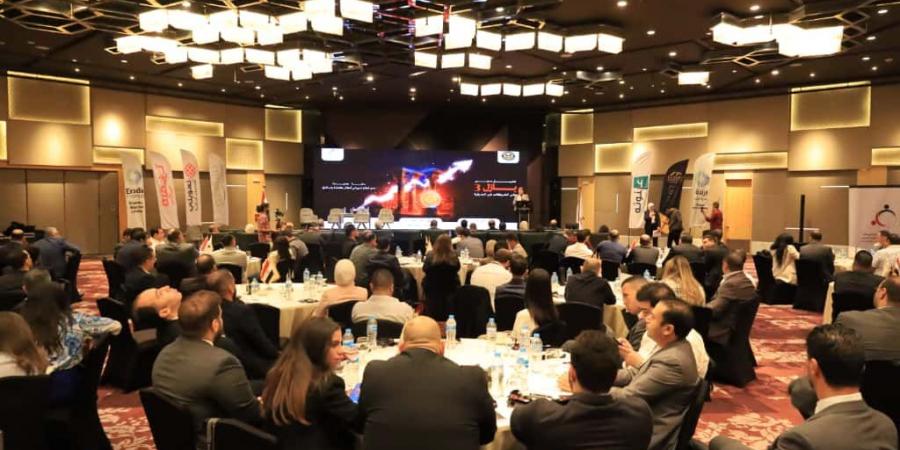هالة
      أبو
      السعد:
      قطاع
      المشروعات
      المتوسطة
      والصغيرة
      يقود
      تحسُّن
      الاقتصاد
      المصري