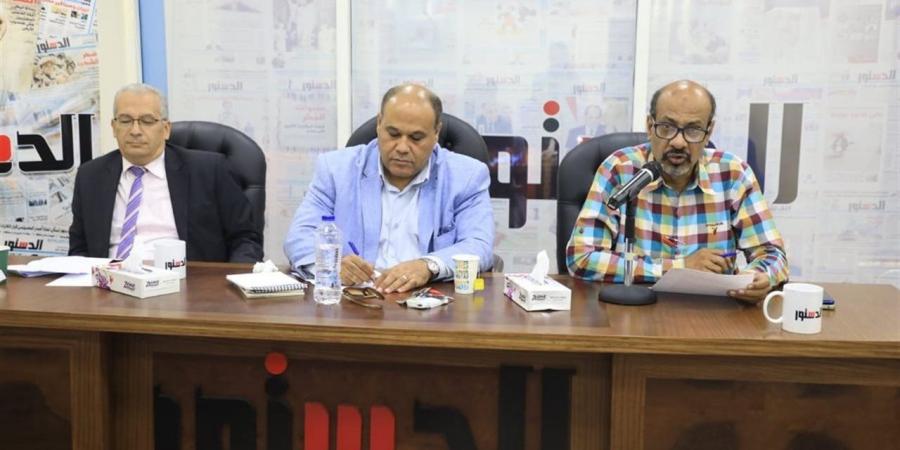 طارق
      محرم
      يقرأ
      "العملية"
      في
      صالون
      ملتقى
      أوراق
      الثقافي