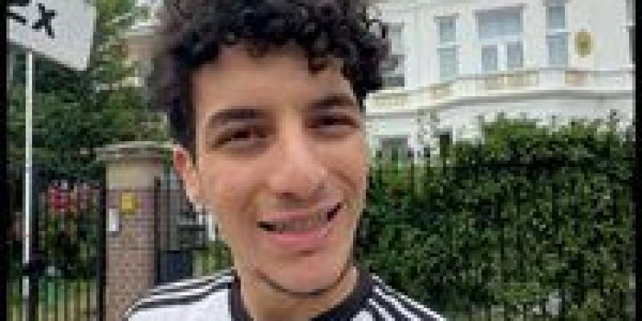 مصدر
      لـ"تحيا
      مصر":
      القبض
      على
      أنس
      حبيب
      وشقيقه
      طارق
      بتهمة
      رصد
      وتهديد
      رئيس
      الجمهورية
      أثناء
      زيارته
      لبروكسل