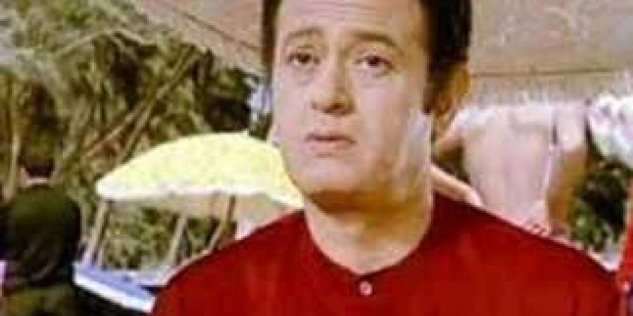 عصفور
      السينما
      المصرية..
      عبدالمنعم
      ابراهيم
      تولى
      مسؤولية
      14
      ابنا
      ودخل
      في
      صدمة
      بعد
      وفاة
      زوجته