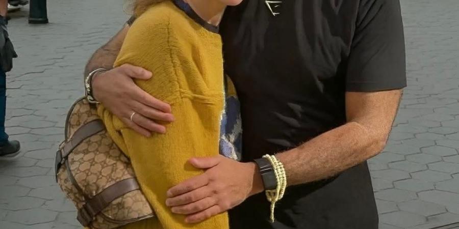 أول
      ظهور
      علني
      لـ
      منة
      شلبي
      وأحمد
      الجنايني
      بعد
      زواجهما..
      والزفاف
      قريبًا