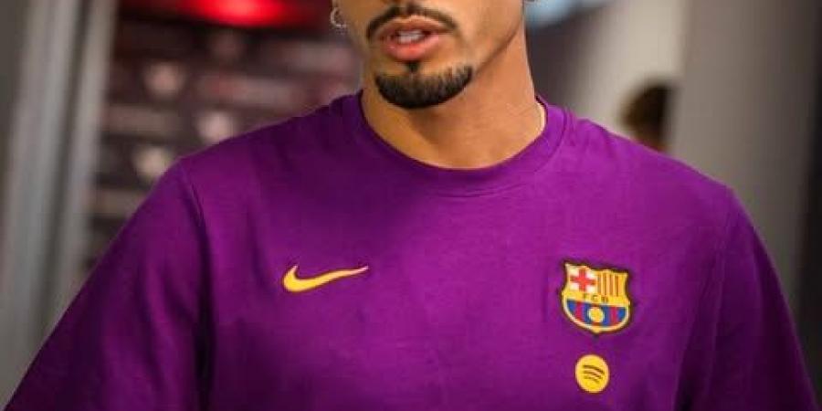 ضربة
      قوية
      لبرشلونة
      قبل
      الكلاسيكو..
      إصابة
      رافينيا
      وغيابه
      لمدة
      شهر
