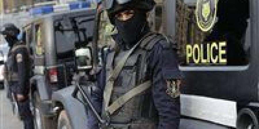 "ابني
      طردني"..
      تفاصيل
      قيام
      شاب
      بطرد
      والدته
      في
      الشارع
      بالقاهرة