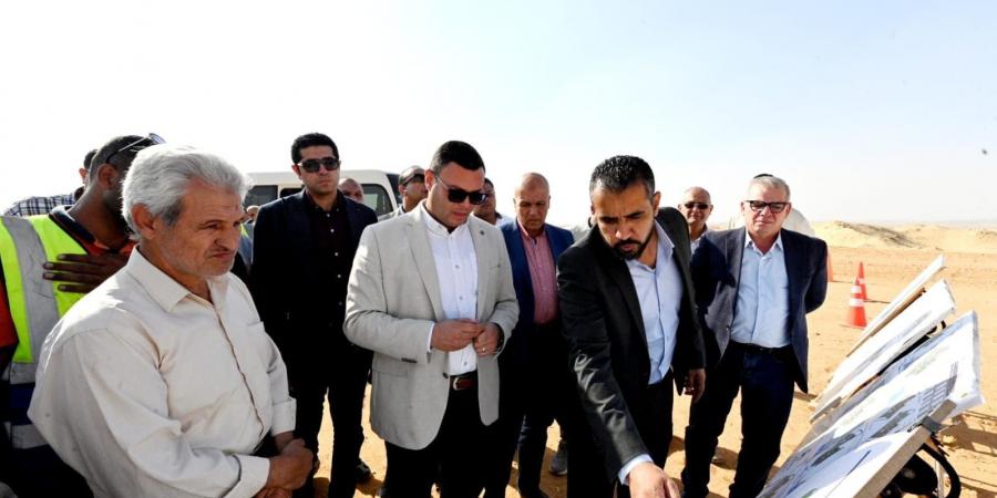وزير
      الإسكان:
      تنفيذ
      شبكات
      المياه
      والصرف
      الصحي
      وأعمال
      الري بمدينة
      العبور
      الجديدة