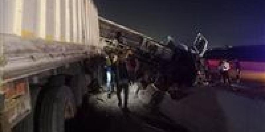 السرعة
      هي
      المتهم
      الأول..
      قرارات
      عاجلة
      من
      النيابة
      بشأن
      حادث
      السويس
      المروع