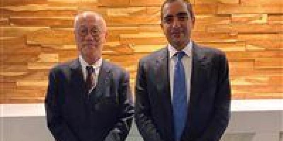 عمر
      هشام
      يستقبل
      سفير
      اليابان
      بالقاهرة
      لبحث
      دعم
      الجولف