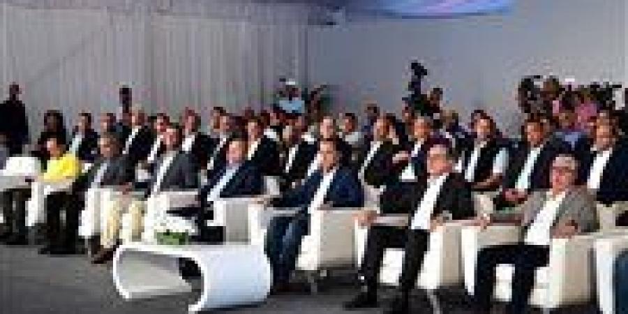 عودة
      الإنتاج
      بمصنع
      بلوكات
      الأنود
      الكربونية
      بعد
      إعادة
      تأهيله..
      ومدبولي
      يشهد
      التشغيل