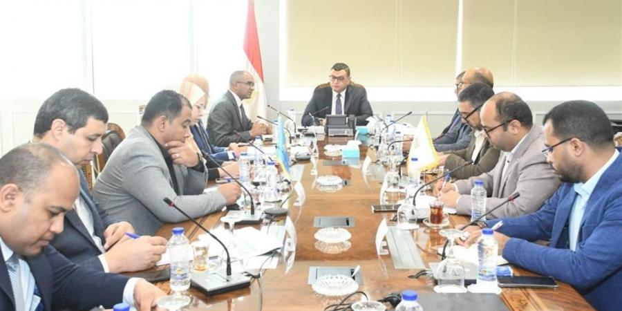 وزير
      الإسكان:
      يجب
      تقديم
      خدمات
      مياه
      الشرب
      والصرف
      بانتظام
      في
      المدن
      الجديدة