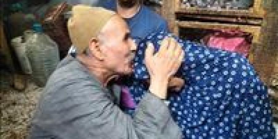العمر
      مجرد
      رقم
      ..
      الحاج
      «إبراهيم»
      من
      الشرقية
      يرزق
      بمولود
      جديد
      في
      عمر
      الـ
      73
      عاما