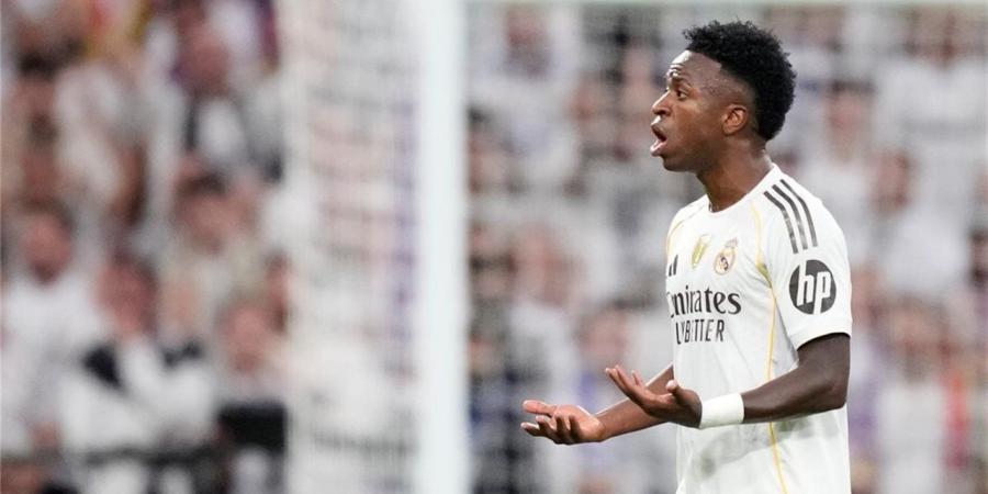 موقف
      ريال
      مدريد
      بشأن
      غضب
      فينيسيوس
      بعد
      استبداله
      في
      الكلاسيكو