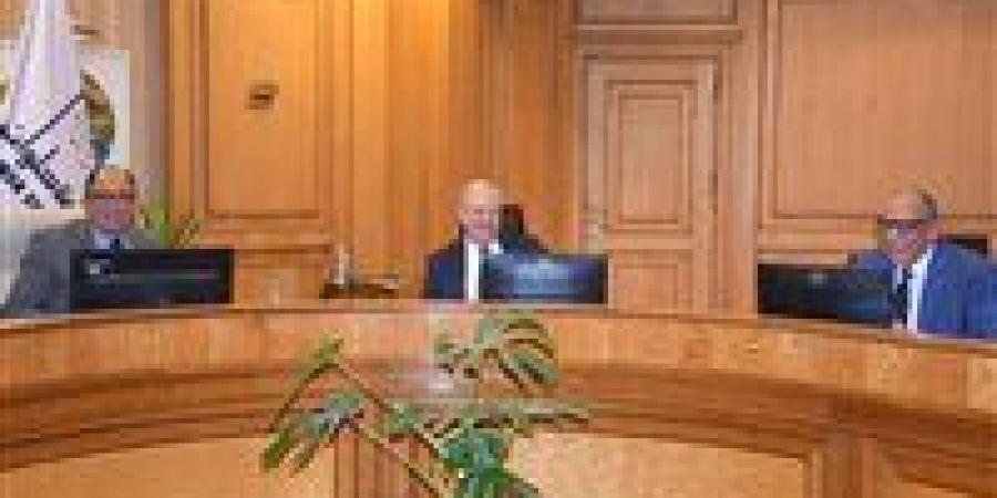 الاتحاد
      الرياضي
      للجامعات
      يكثف
      استعداداته
      لتنظيم
      دورة
      الألعاب
      الإفريقية
      للجامعات
      2026