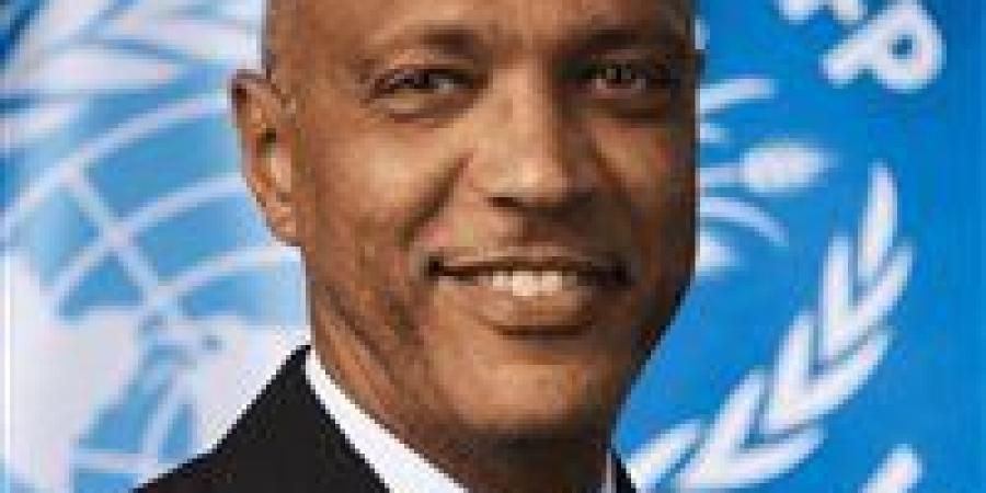 حكومة
      البرهان
      تطرد
      مسؤولين
      بارزين
      من
      برنامج
      الغذاء
      العالمي