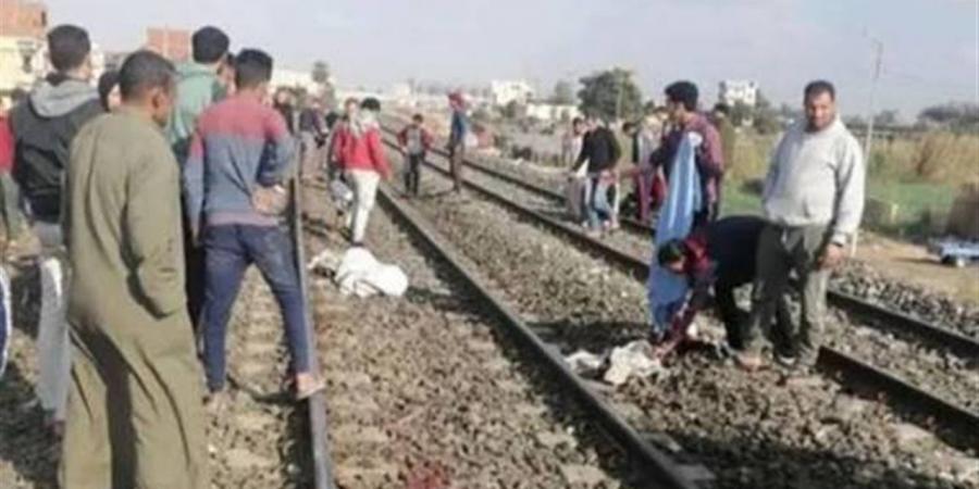 تعثرت
      قدماه..
      مصرع
      شخص
      أسفل
      عجلات
      قطار
      بالشرقية