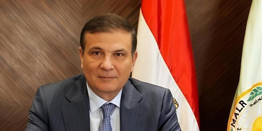 وزير
      الزراعة
      يستعرض
      أداء
      المزارع
      المصرية
      في
      القارة
      السمراء