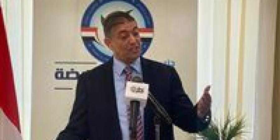 رئيس
      حزب
      الإصلاح
      والنهضة:
      نختار
      ممثلينا
      بناءً
      على
      الكفاءة
      والأداء
      النيابي