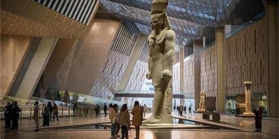 محافظ
      الجيزة
      يُشكّل
      غرفة
      عمليات
      مركزية
      حتى
      الانتهاء
      من
      الاحتفال