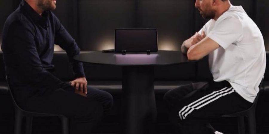 ليونيل
      ميسي:
      ترك
      كرة
      القدم
      ليس
      سهلاً
      وأفتقد
      أصدقائي
      في
      برشلونة..
      وكأس
      العالم
      في
      أمريكا
      سيكون
      حدثاً
      استثنائياً