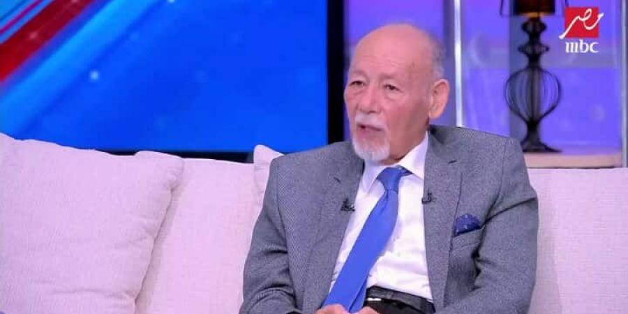 فنانة
      حتى
      النخاع..
      والد
      حلا
      شيحة:
      معتزلتش
      الفن
      وعمرها
      ما
      كانت
      ضده