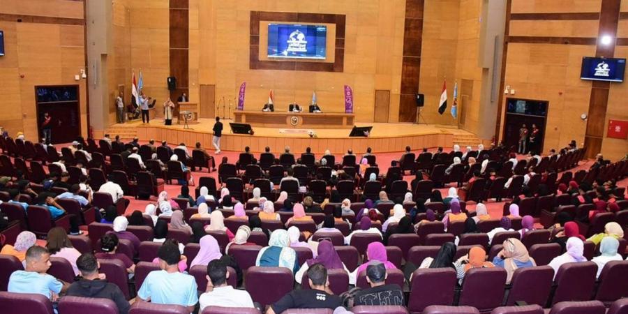 ضمن
      مبادرة
      "تمكين"..
      جامعة
      سوهاج
      تتبني
      رؤية
      تحقيق
      الدمج
      والمساواة
      للطلاب
      ذوي
      الإعاقة