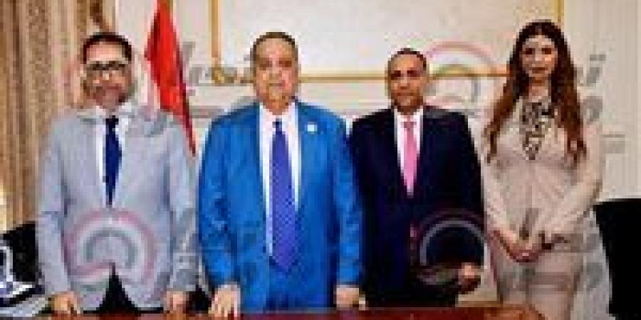 تعليم
      الشيوخ
      لـ
      تحيا
      مصر:
      حل
      كثافة
      الطلاب
      ودمج
      التكنولوجيا
      بالتعليم
      على
      رأس
      أولويتنا