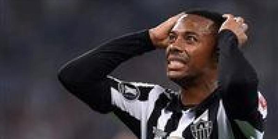 روبينيو
      موهبة
      البرازيل
      وريال
      مدريد..من
      أضواء
      أوربا
      إلي
      غيابات
      السجن
      في
      ساوباولو