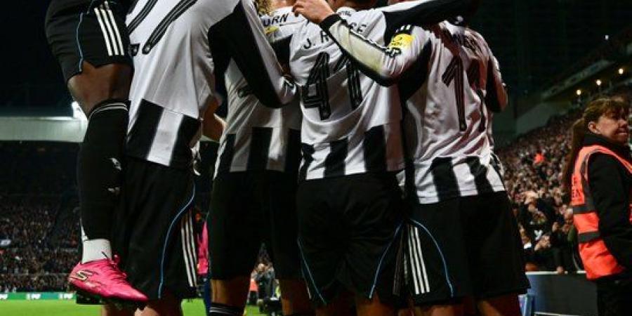 نيوكاسل
      يونايتد
      يفوز
      على
      توتنهام
      هوتسبير
      بثنائية
      نظيفة
      ويتأهل
      لربع
      نهائي
      كأس
      رابطة
      المحترفين
      الإنجليزية