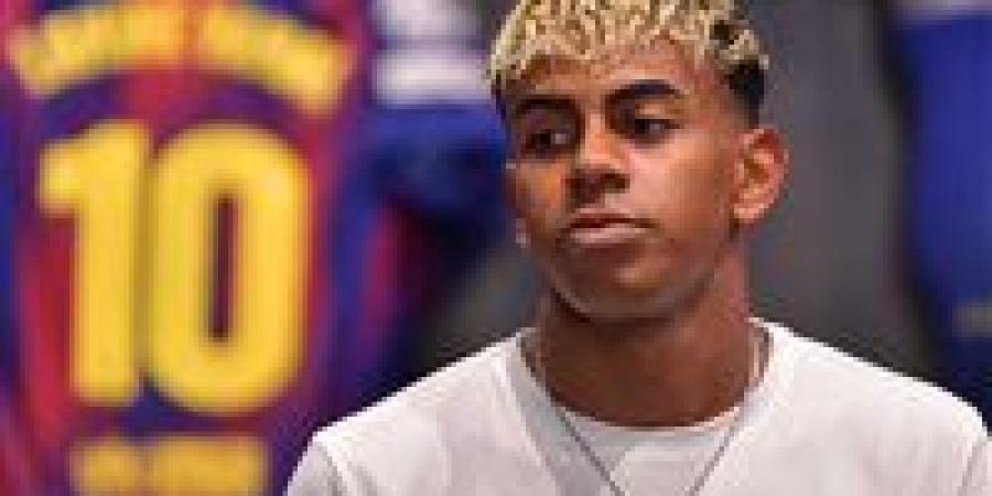 الجدل
      يطارد
      يامال..
      عطلة
      في
      ميلانو
      تهدد
      قصة
      حبه
      مع
      نيكي!