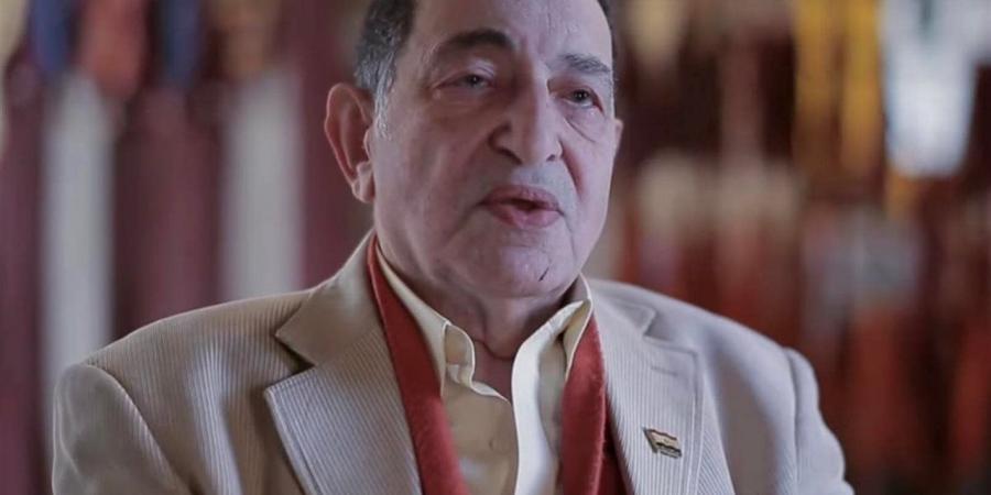 "أنا
      هنقل
      تمثال
      رمسيس
      وهو
      واقف..
      وبدل
      ما
      تبقى
      جنازة
      يبقى
      موكب"..
      ماذا
      عن
      الدكتور
      أحمد
      حسين؟