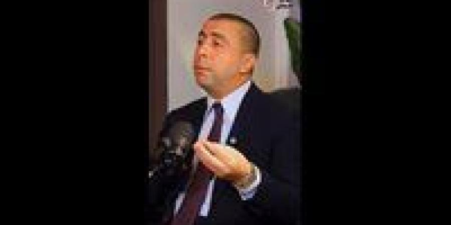 أحمد
      بهاء
      شلبي
      لـ
      بودكاست
      تحيا
      مصر:
      «لدينا
      طموح
      مشروع
      في
      الأغلبية
      المطلقة..
      وهتشوفوا
      حماة
      الوطن
      ببرلمان
      2030»
      -
      فيديو