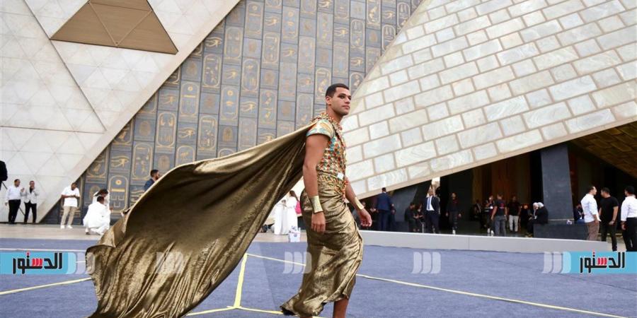 الهوس
      بمصر
      يتجدد
      في
      لندن..
      كيف
      أسرت
      الحضارة
      المصرية
      قلب
      المعمار
      البريطاني
      على
      مر
      العصور؟