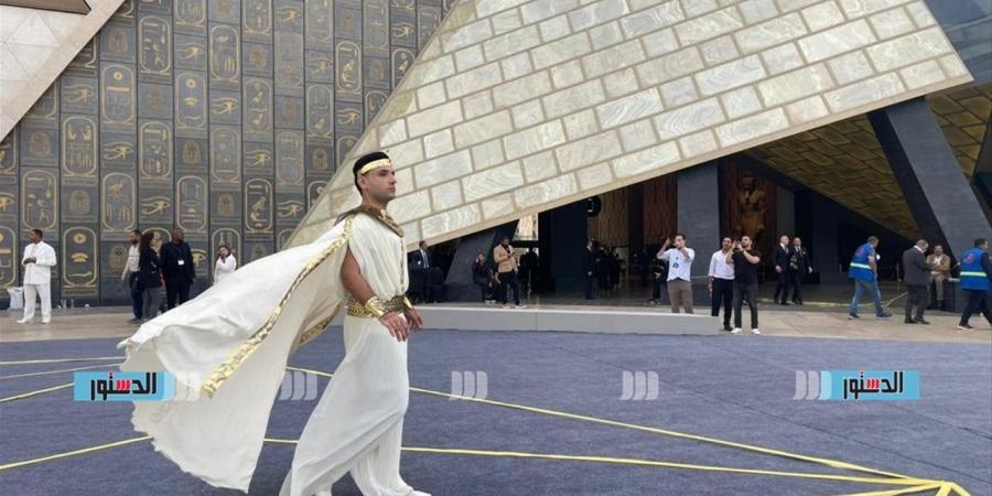 تفاصيل
      حفل
      افتتاح
      المتحف
      المصري
      الكبير
      2025
      بحضور
      قادة
      وملوك
      وزعماء
      العالم