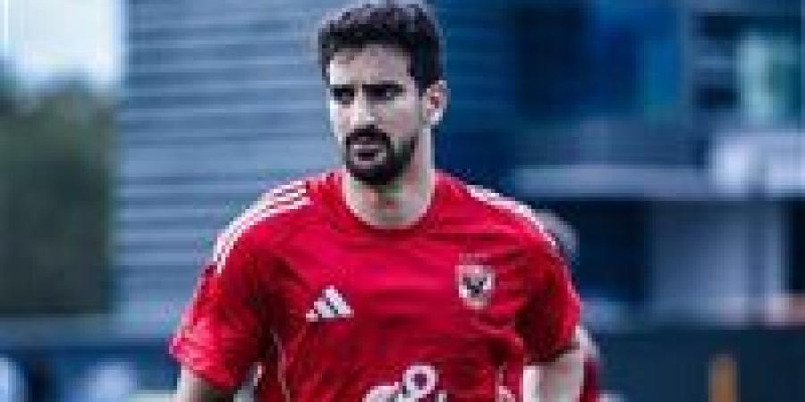 وليد
      صلاح
      الدين
      يكشف
      سبب
      غياب
      بن
      رمضان
      عن
      مواجهة
      الأهلي
      والمصري
      في
      الدوري