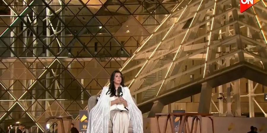 منى
      الشاذلي
      تتألق
      بإطلالة
      فرعونية
      في
      تغطية
      افتتاح
      المتحف
      المصري
      الكبير
      (فيديو)