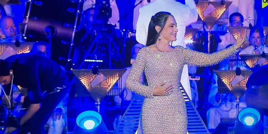 عودة
      البهجة..
      شريهان
      تتألق
      بفستان
      لامع
      وتلهب
      احتفالية
      المتحف
      المصري
      الكبير
      (صور)