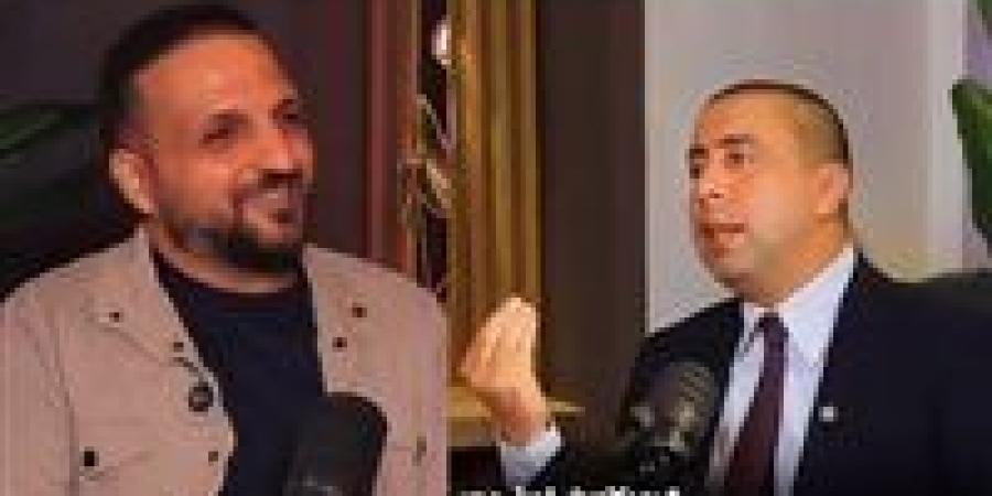 عمرو
      الديب:
      «النائب
      أحمد
      عبد
      الجواد
      ضحك
      عليكم
      في
      تقسيم
      مقاعد
      القائة
      الوطنية؟»..
      أحمد
      بهاء
      شلبي:
      «محدش
      يقدر
      يضحك
      علينا..
      خرجنا
      متفقين»
      -
      فيديو