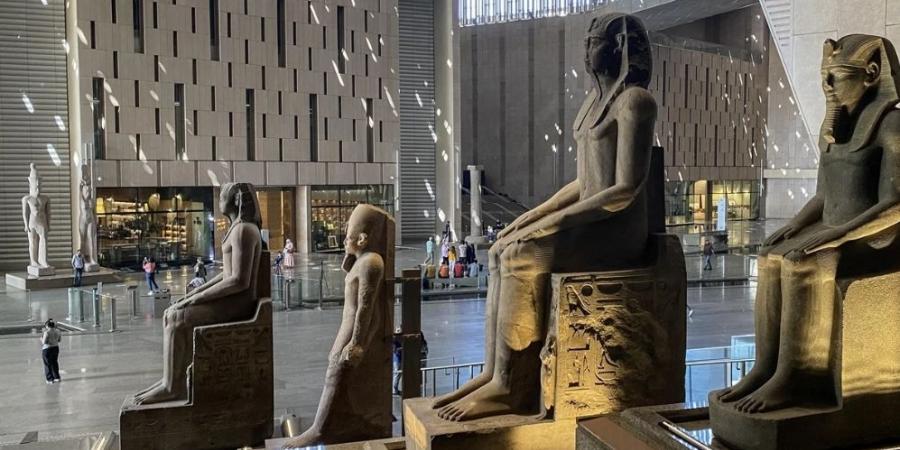 «رمسيس
      الثاني
      يستقبل
      الزوار
      في
      المتحف
      المصري
      الكبير»..
      مصر
      تبهر
      العالم
      وتسطر
      صفحة
      مضيئة
      في
      تاريخ
      البشرية