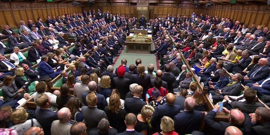 البرلمان
      البريطانى
      يحذر
      من
      استخدام
      الدرون
      لتهريب
      المساجين