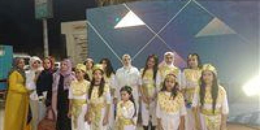 فلكلور
      الجنوب
      يزين
      احتفالية
      سوهاج
      بافتتاح
      المتحف
      المصري
      الكبير