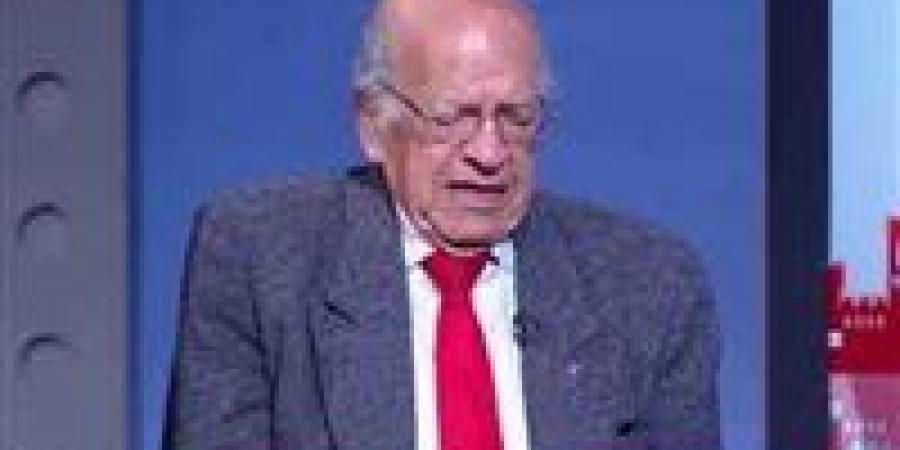 وسيم
      السيسي:
      احتفالية
      المتحف
      المصري
      الكبير
      تؤكد
      أن
      مصر
      دائما
      سباقة
      ومبدعة
      في
      كل
      الفنون