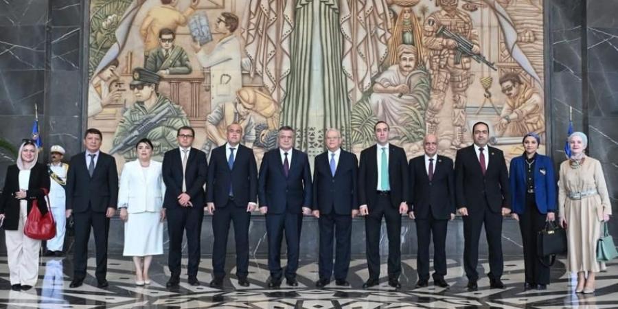 رئيس
      شباب
      النواب
      يشارك
      في
      لقاء
      رئيس
      المجلس
      التشريعي
      الأوزبكستاني
      ضمن
      الوفد
      الرسمي..
      صور