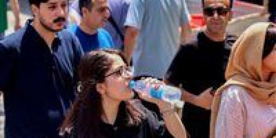 خطر
      العطش
      يهدد
      طهران..
      العاصمة
      الإيرانية
      على
      بعد
      أسبوعين
      من
      نفاد
      المياه