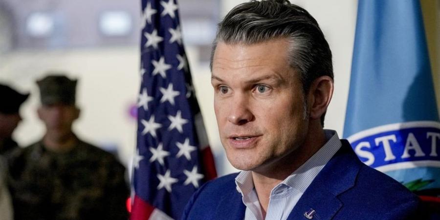 وزير
      الحرب
      الأمريكي
      يزور
      المنطقة
      منزوعة
      السلاح
      على
      طول
      الحدود
      مع
      كوريا
      الجنوبية