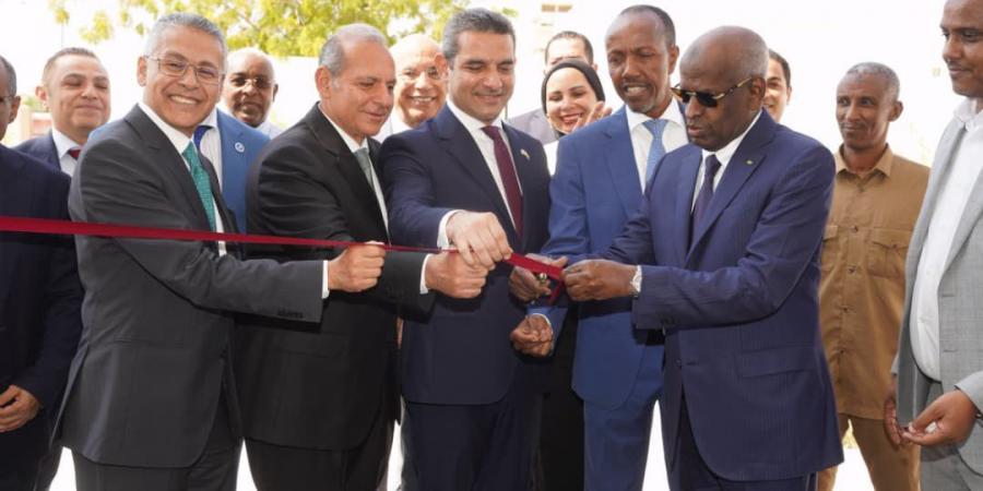 «رمزًا
      للتنمية
      وجسرًا
      للتكامل
      الاقتصادي»..
      افتتاح
      بنك
      مصر
      في
      العاصمة
      جيبوتى|صور