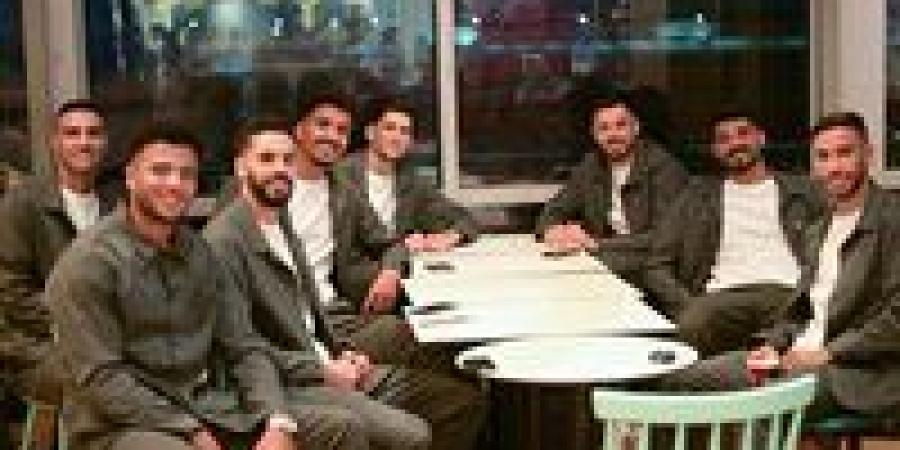 بعثة
      الزمالك
      تغادر
      مطار
      القاهرة
      إلي
      الإمارات
      لخوض
      منافسات
      السوبر
      المصري