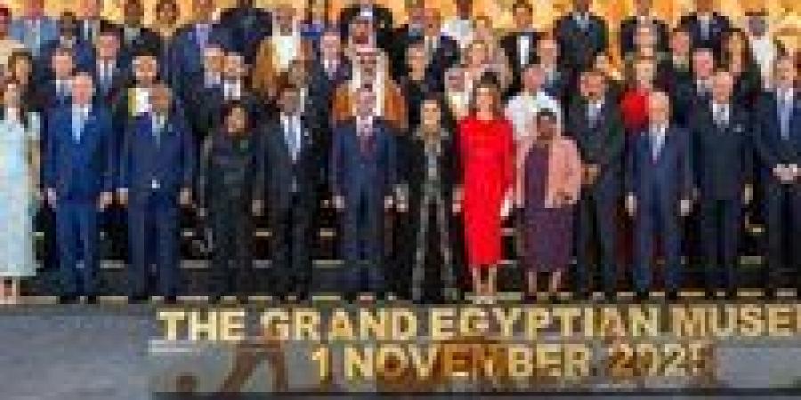 مجدي
      شاكر:
      المصري
      القديم
      علّم
      العالم
      معنى
      الإنسانية
      وكرامة
      الإنسان
      حتى
      بعد
      الموت